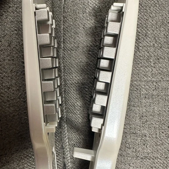 White Hair Volumizing Iron - Picture 5 of 8